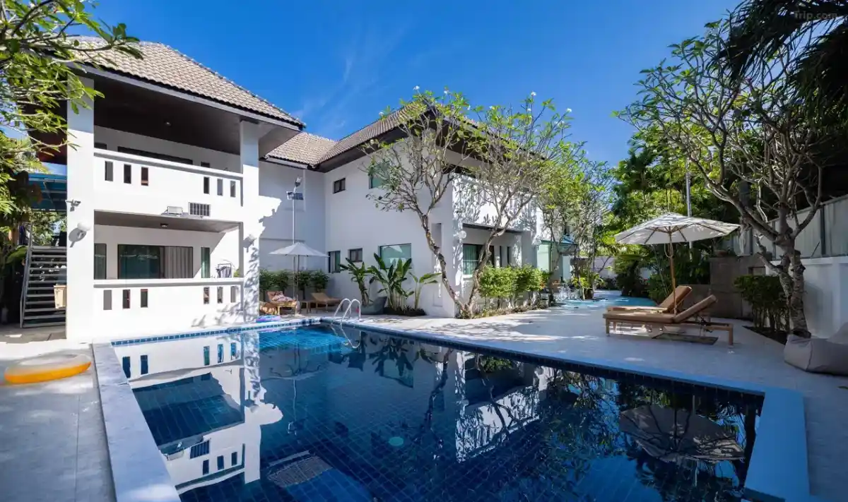 Phuket Leisure Time Hotel